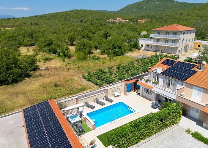 Peaceful Valley Villa *