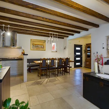 Peaceful Valley Villa